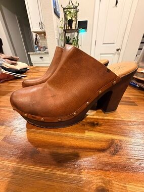 Kork-Ease Brown Leather Studded Platform Clogs